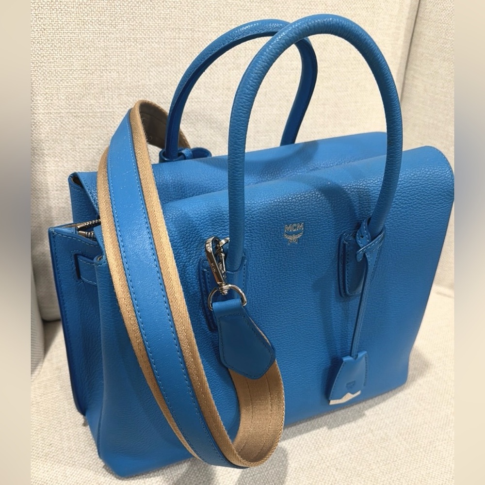 MCM Milla Tote - Picture 2 of 12